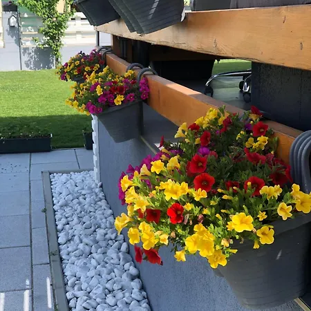Beautiful 4-bed House In The Neahe Wien * Hollabrunn