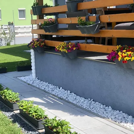 Holiday home Prachtvolles Erholungsgebiet Im Weinviertel
