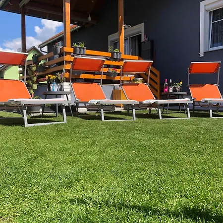 Beautiful 4-bed House In The Weinviertel Semesterbostad Hollabrunn