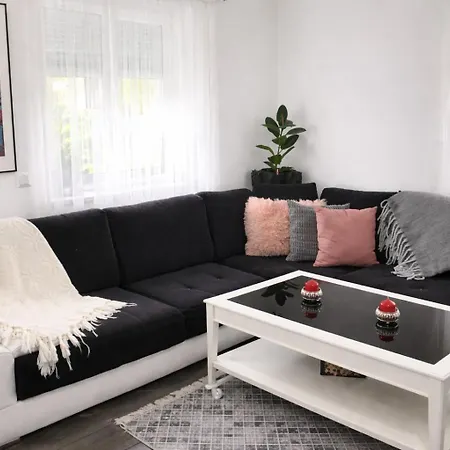 Beautiful 4-bed House In The Weinviertel Feriehus