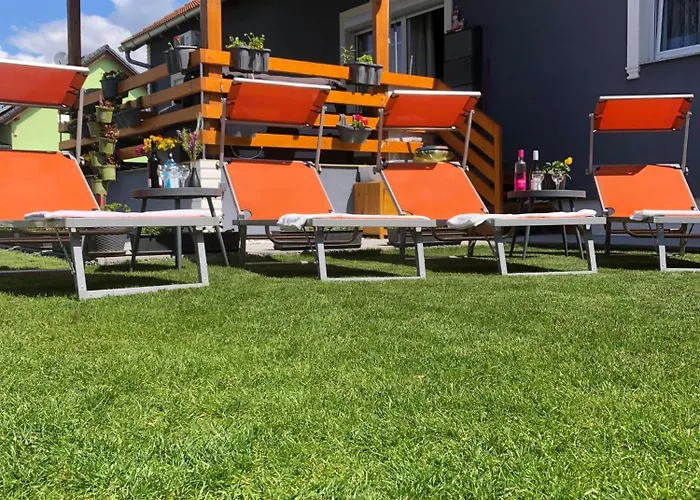 Beautiful 4-bed House In The Weinviertel Hébergement de vacances Hollabrunn