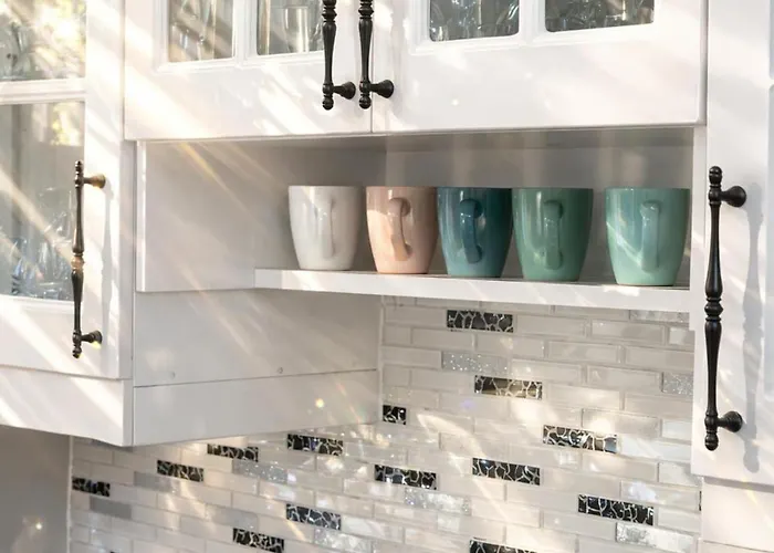 Feriehus Beautiful 4-bed House In The Weinviertel Hollabrunn