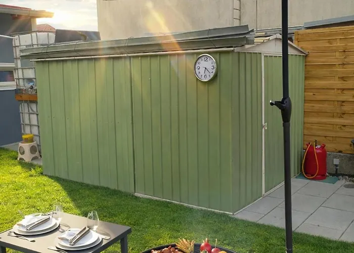 Beautiful 4-bed House In The Weinviertel Feriehus