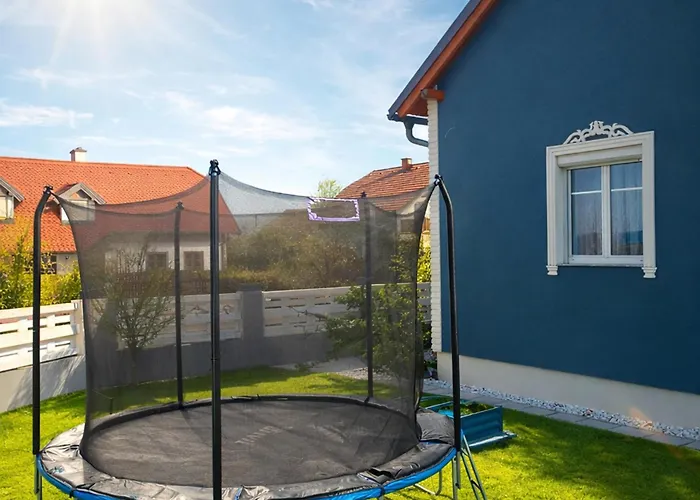 Hébergement de vacances Beautiful 4-bed House In The Weinviertel Hollabrunn